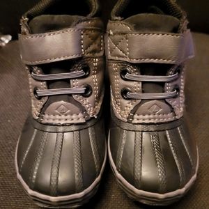 Sperry toddler boots Size 7